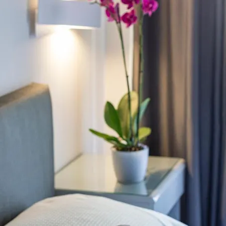 Hotel Desiree - Garda Collection 3*
