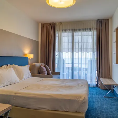 Desiree - Garda Collection Hotel