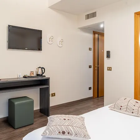Desiree - Garda Collection Hotel