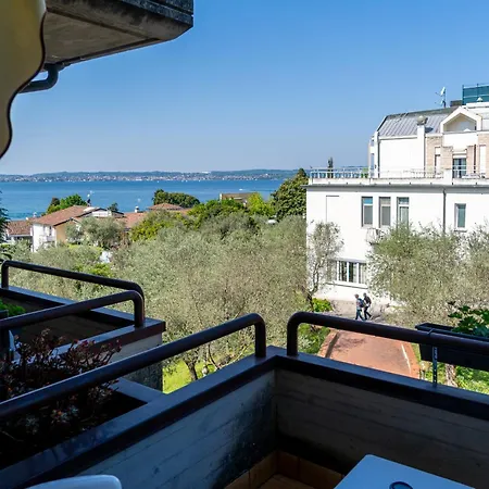 Otel Desiree - Garda Collection