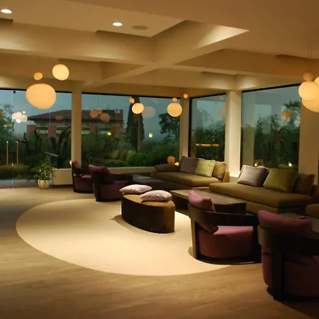 Desiree By Double Hospitality Hotel 3*