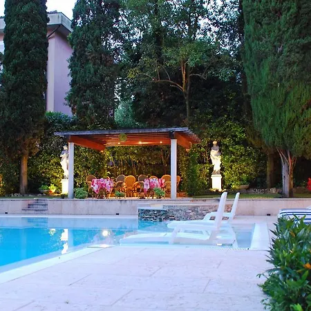 Hotel Desiree - Garda Collection 3*