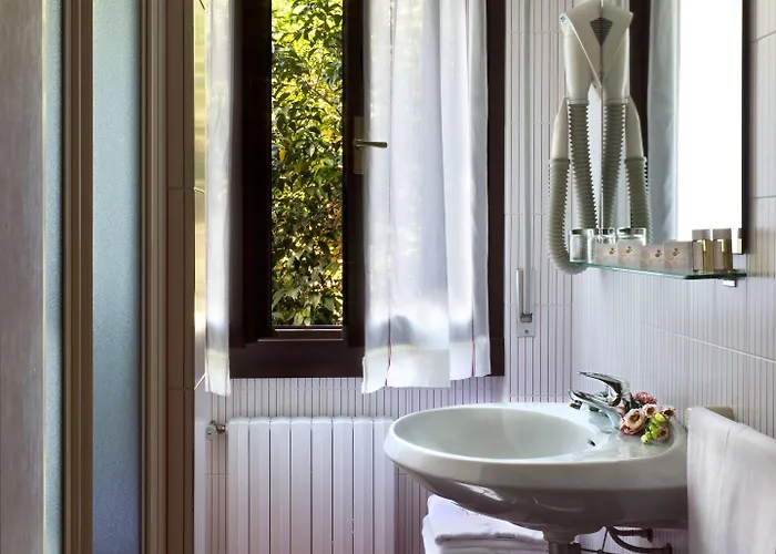 Hotel Desiree By Double Hospitality 3*