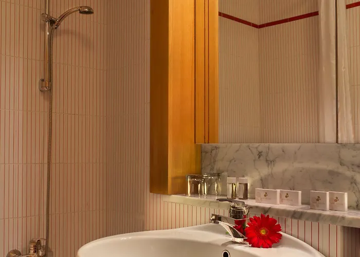 Hotel Desiree By Double Hospitality