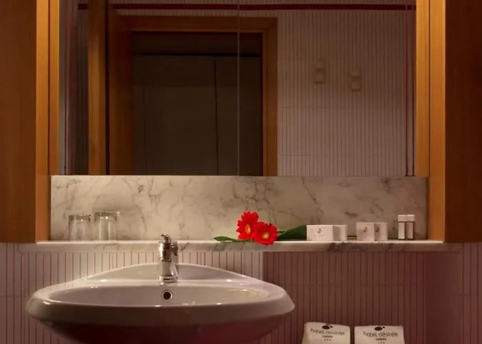 Hotel Desiree By Double Hospitality