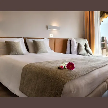 Desiree By Double Hospitality 酒店 3*